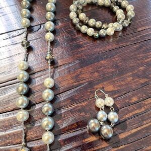 Lustrous Silver Pearl Necklace Set NWOT